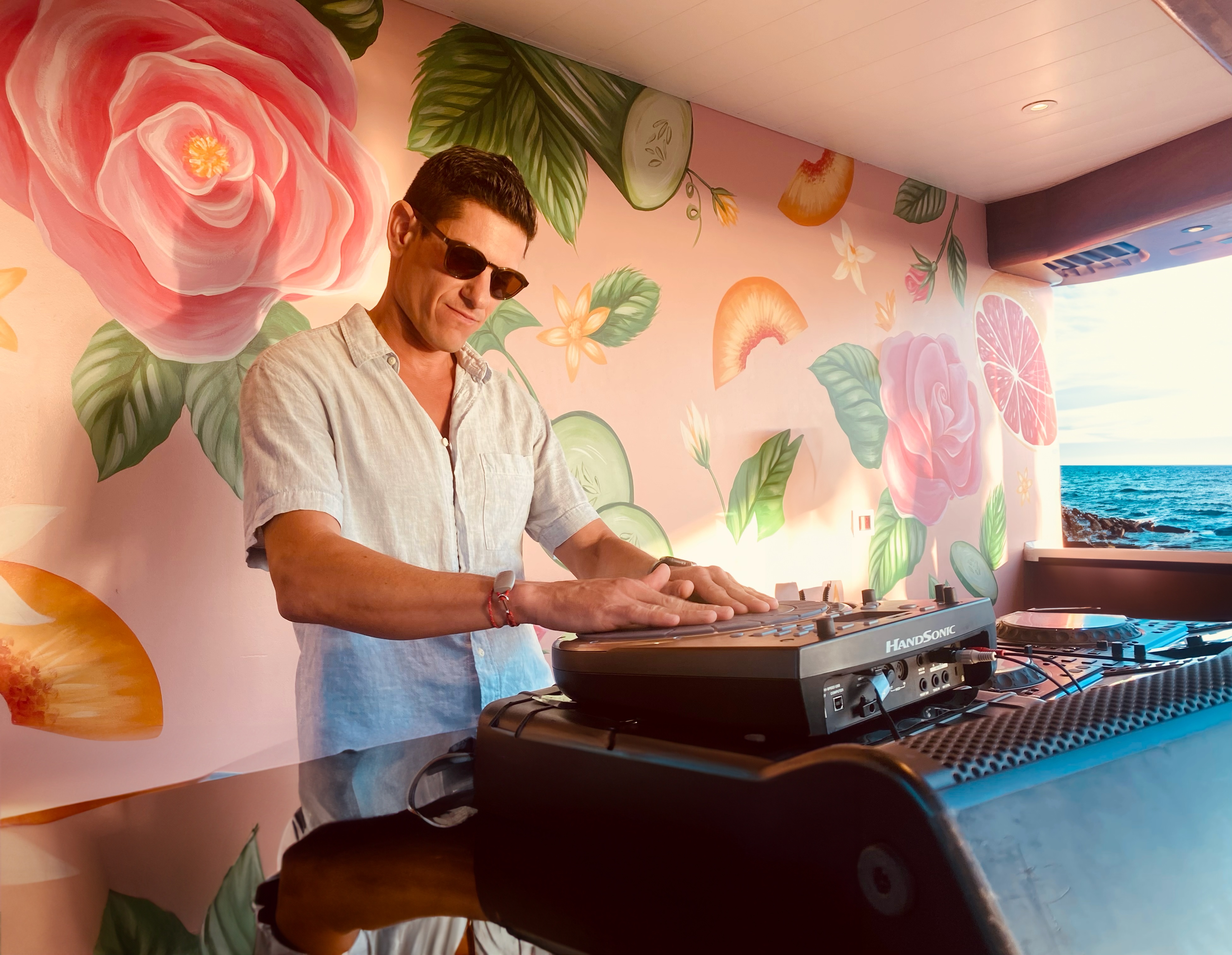 DJ Robert Michael gallery photo 2