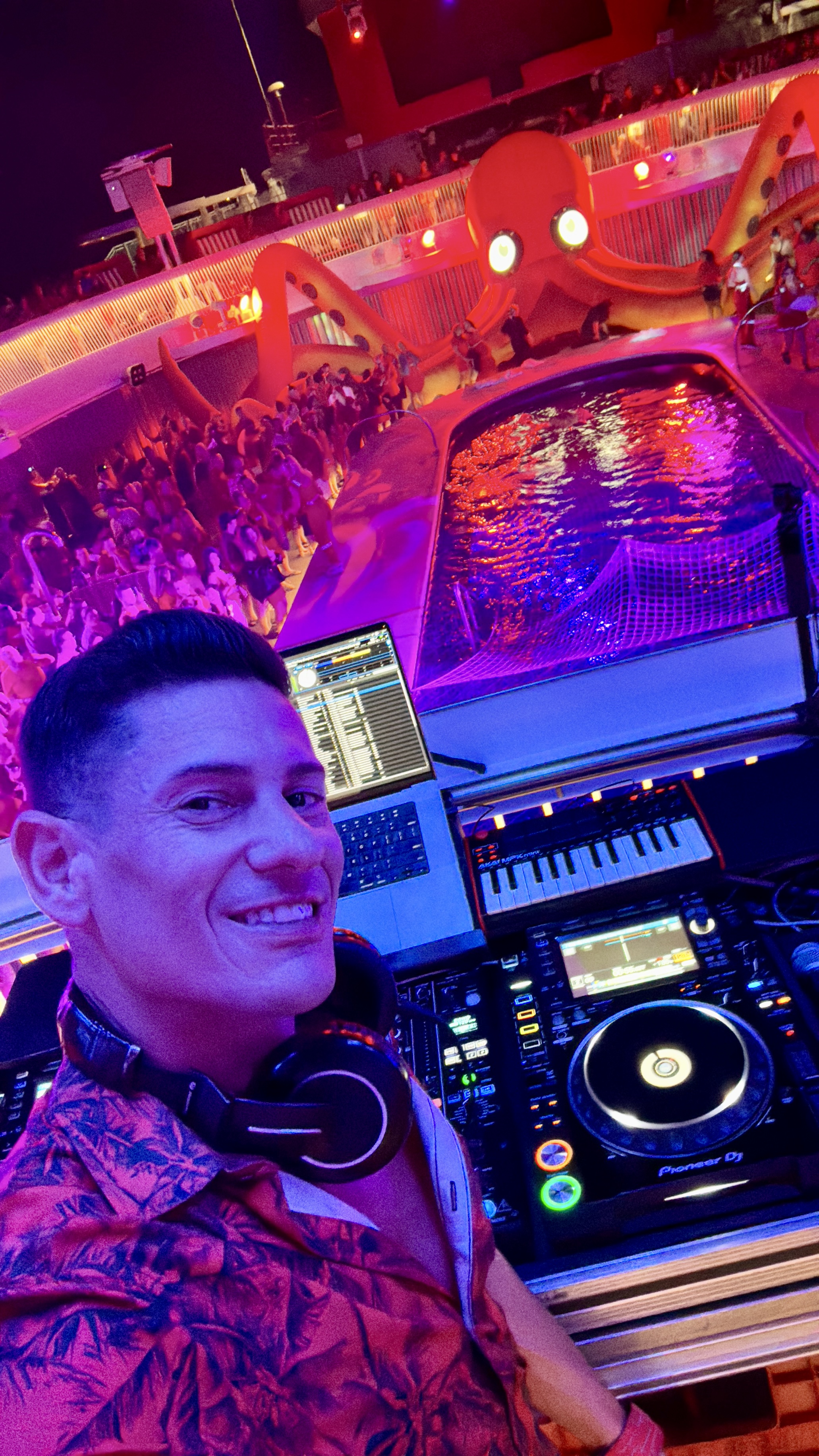 DJ Robert Michael gallery photo 4
