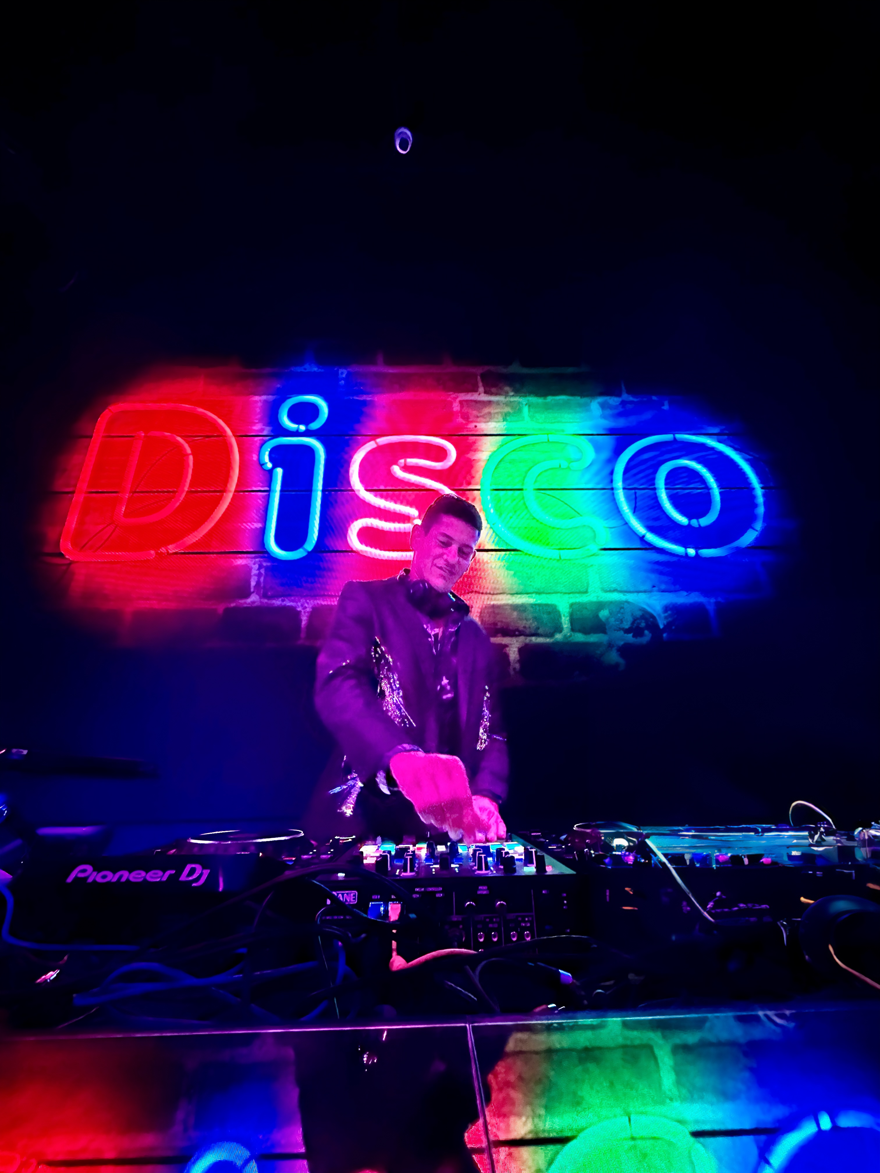 DJ Robert Michael gallery photo 7